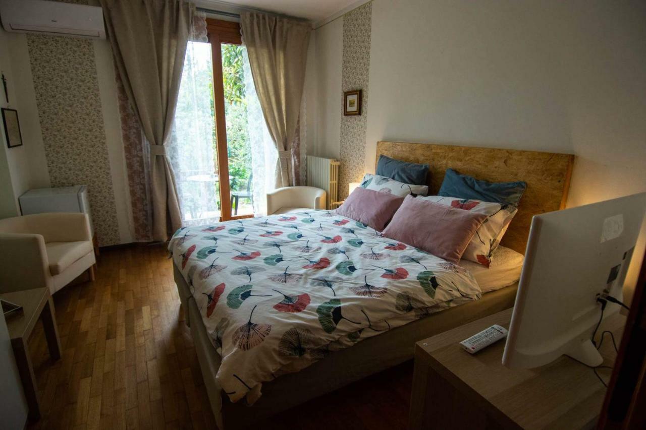 El Rincon Del Artista Bed & Breakfast Soiano Del Lago Eksteriør bilde
