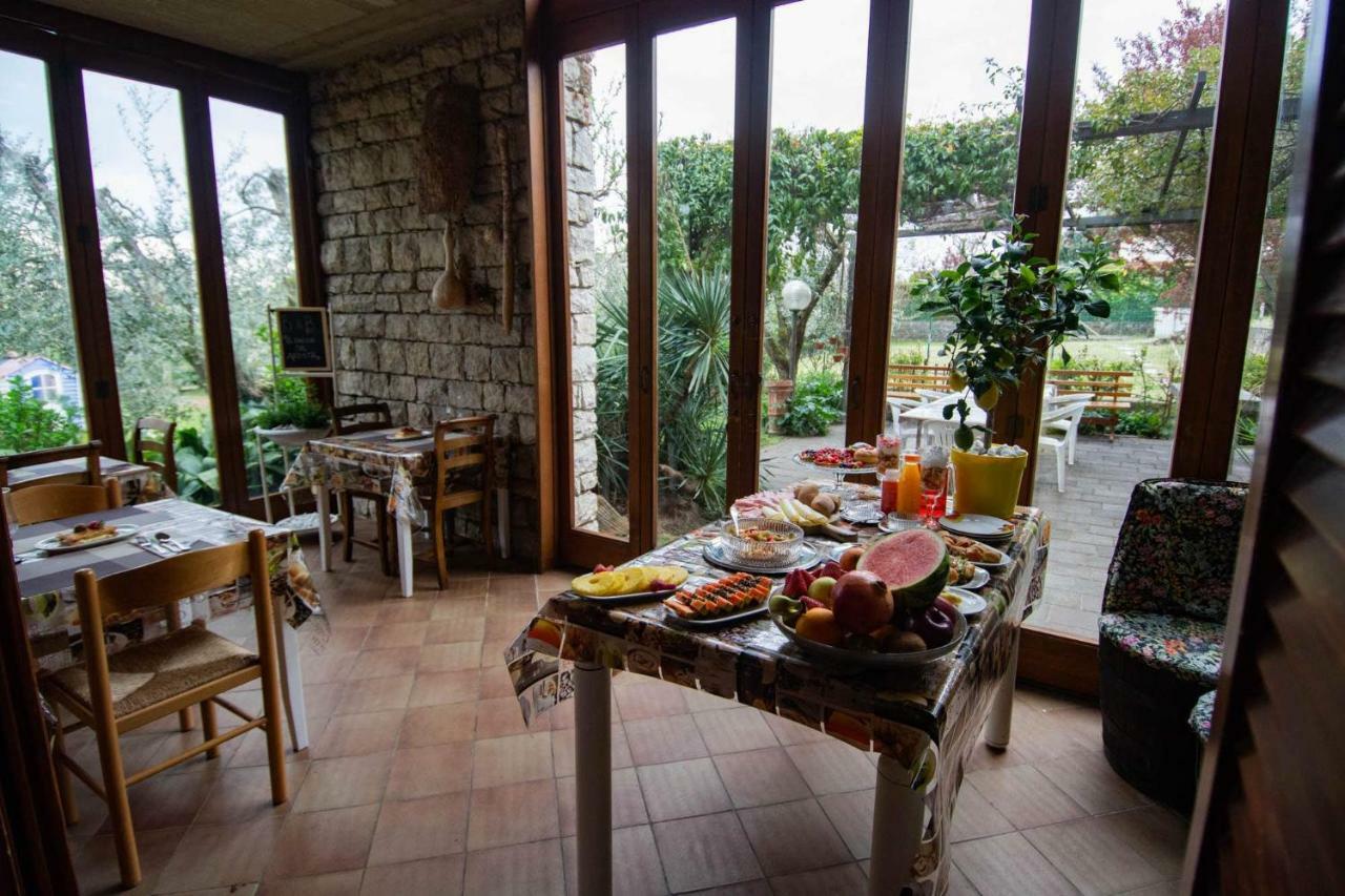El Rincon Del Artista Bed & Breakfast Soiano Del Lago Eksteriør bilde
